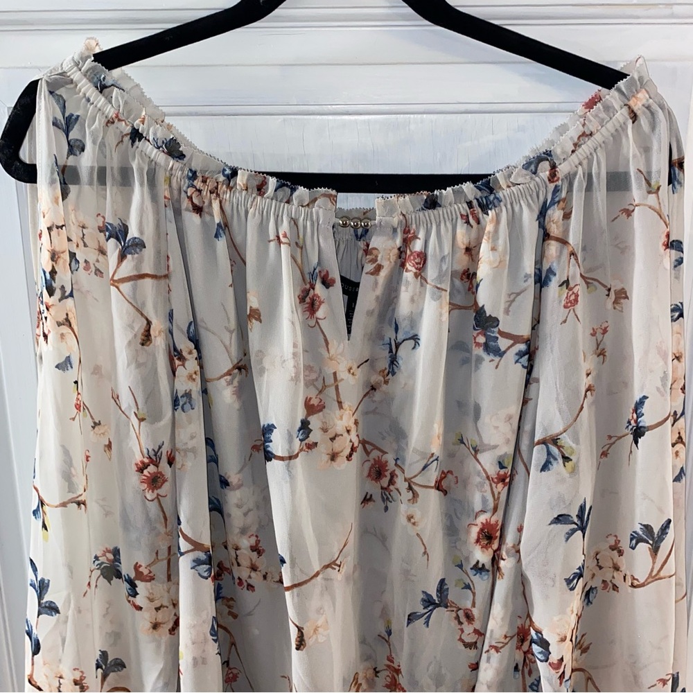 White House Black Market Floral Cherry Blossom Ruffle Top NWT Size Large Petite